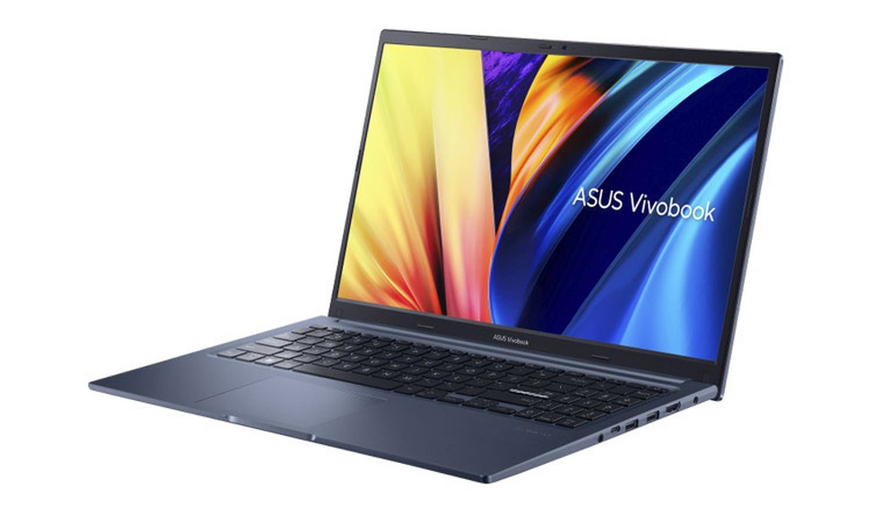 Asus Vivobook 15 X1502 tem tema de 15,6 polegadas de tamanho — Foto: Divulgação/Asus