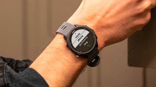 Garmin Forerunner 245 é bom? Veja preço e ficha técnica do smartwatch